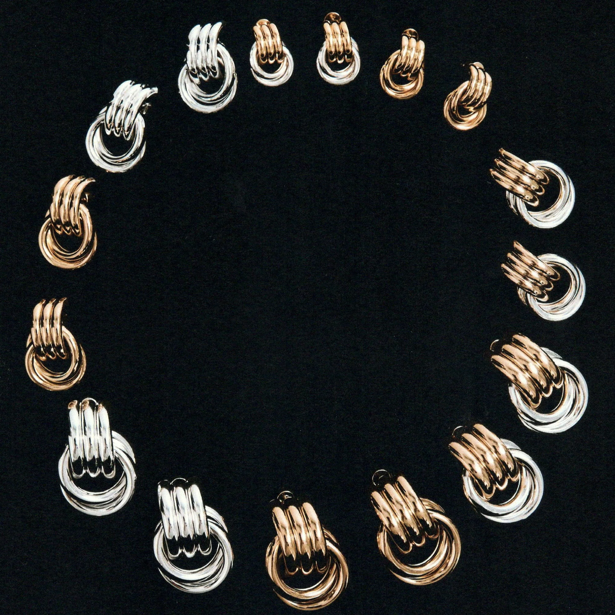 MINI KNOT EARRINGS - Image 10