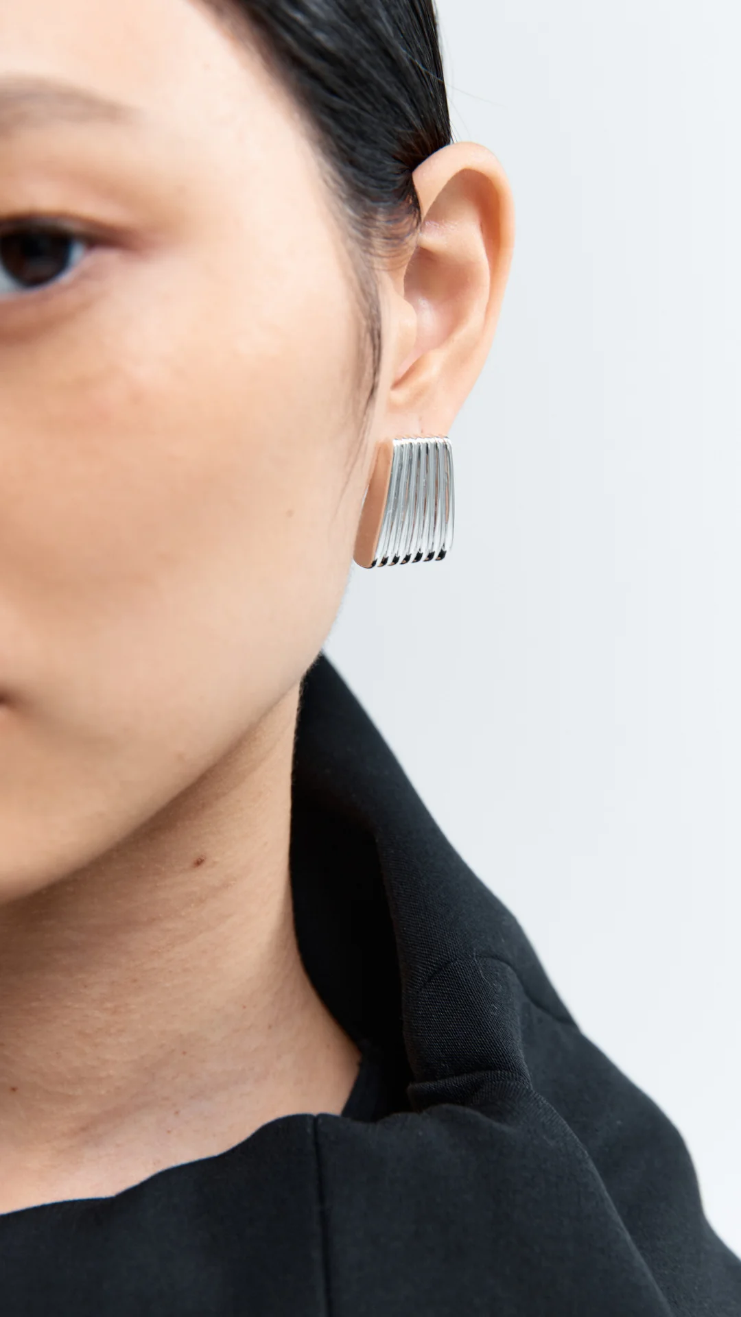 RIBBED EARRINGS - Image 8